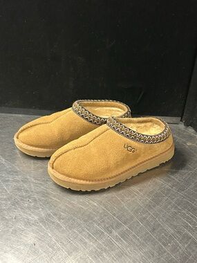 Ugg Tasman Slippers Size 8 Women